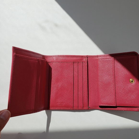Authentic Prada Saffiano Trifold Compact Wallet - Picture 10 of 17